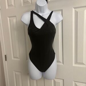 Black One-Piece Crisscross Strap Swimsuit